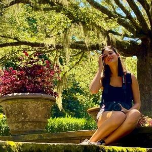 Meet your Posher, Kendra